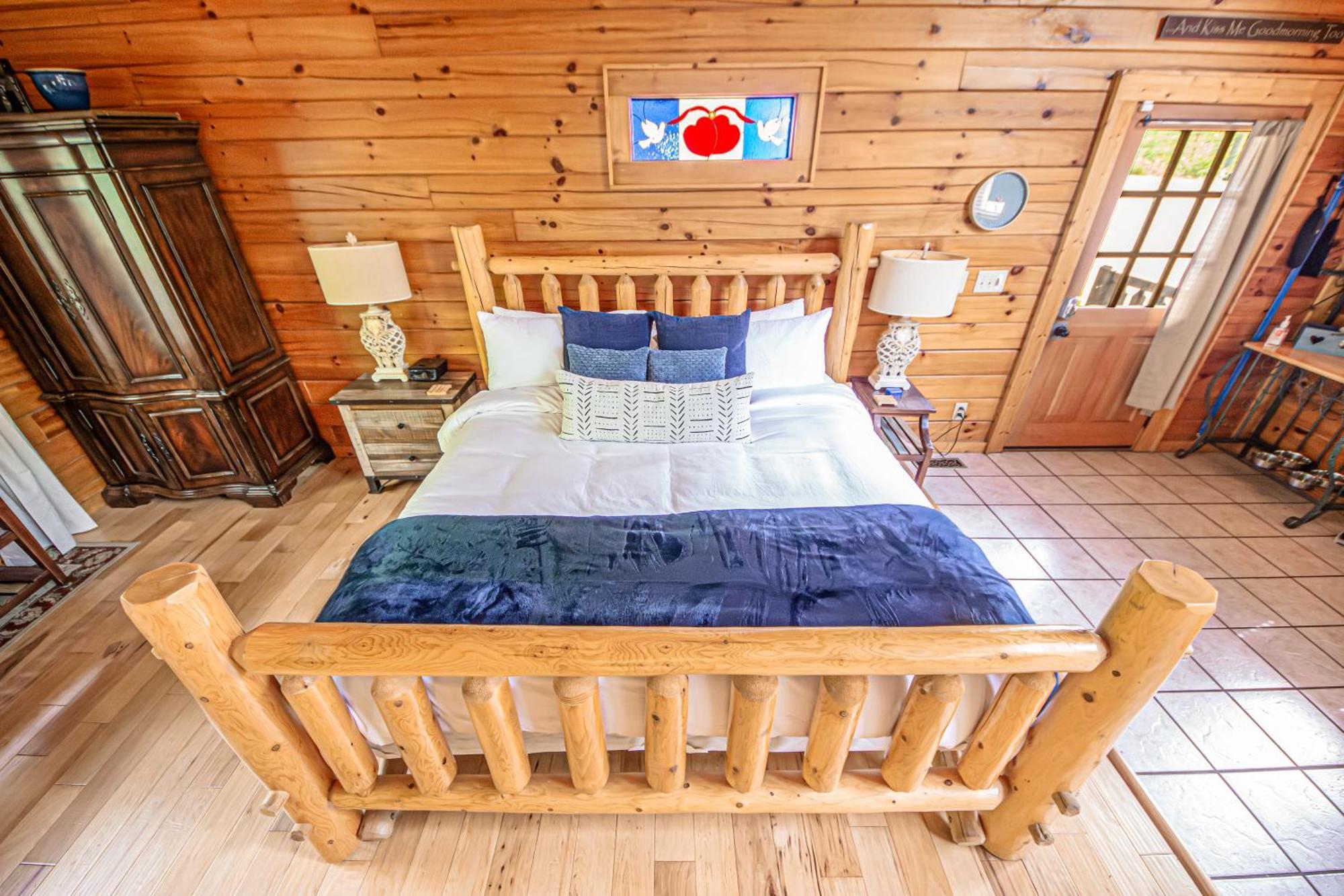 Love Me Tender Studio Cabin Сев'єрвілл Номер фото