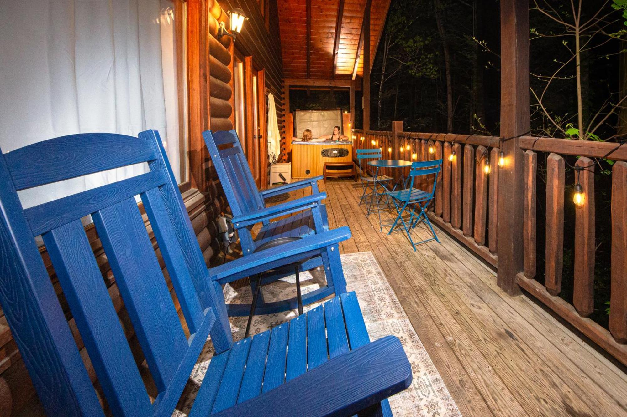 Love Me Tender Studio Cabin Сев'єрвілл Номер фото